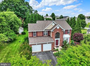 665 Clydesdale Dr, York, PA 17402