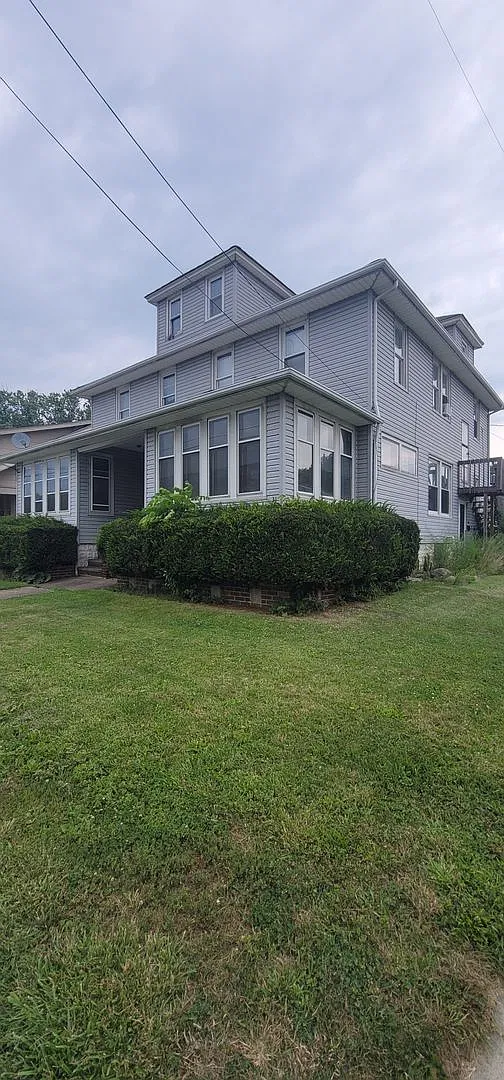 1bdrm Apartment For Rent — Photo 1