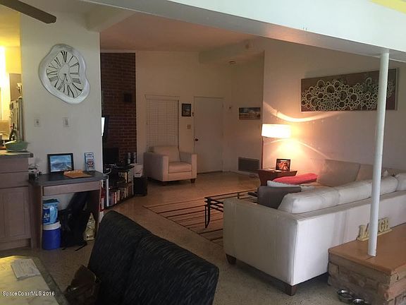 3rd image of 119 Sunset Dr