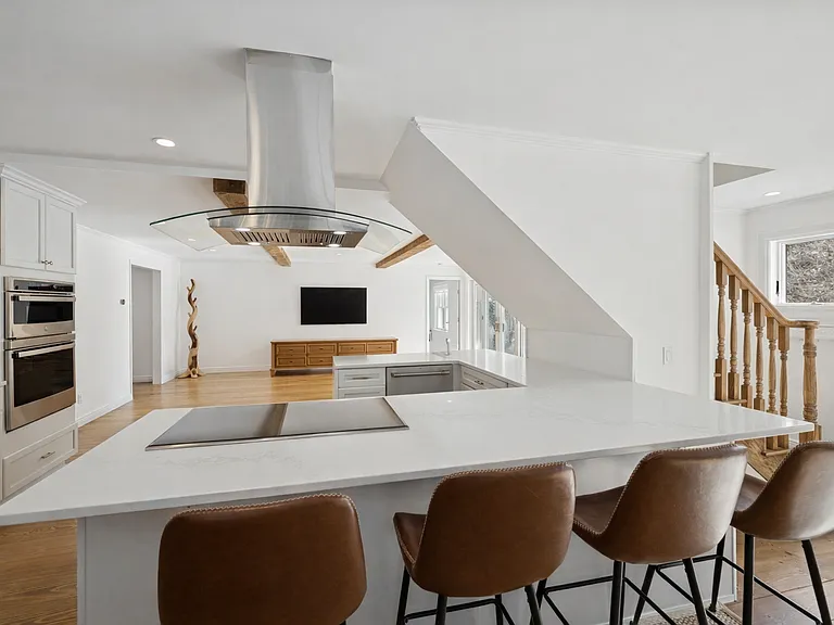 582 Montauk Hwy — Photo 8
