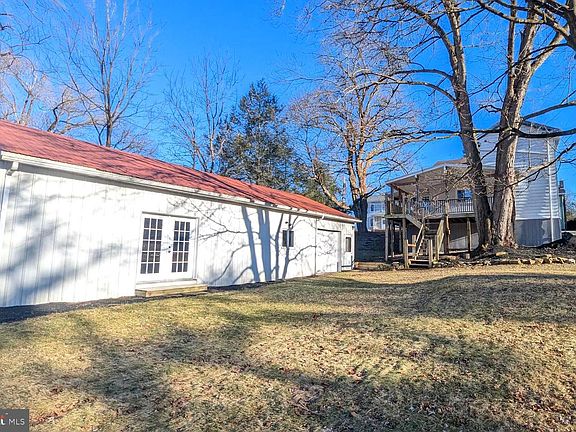 4th image of 2011 Halfmoon Valley Rd