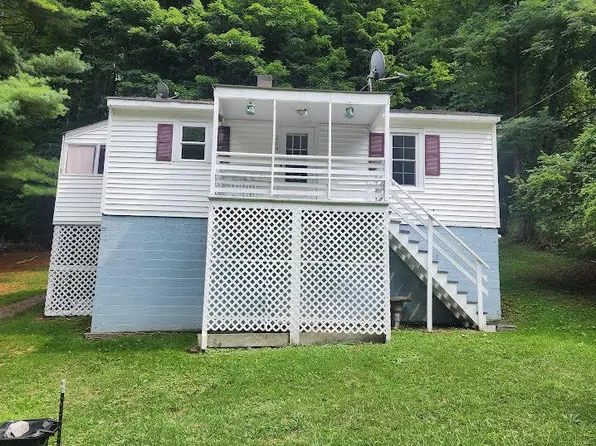 265 Brook St, Tazewell, VA 24651
