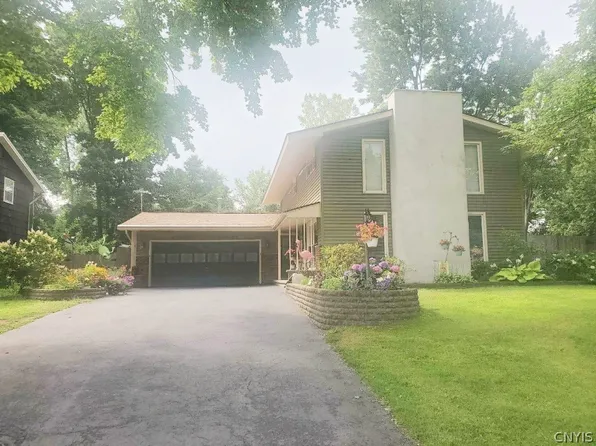 5074 Audrey Dr, North Syracuse, NY 13212