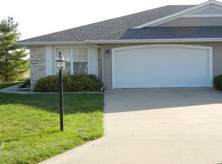 1066 Willow Rd, Macomb, IL 61455