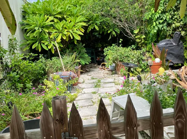 330 Spica Ln, Key West, FL 33040