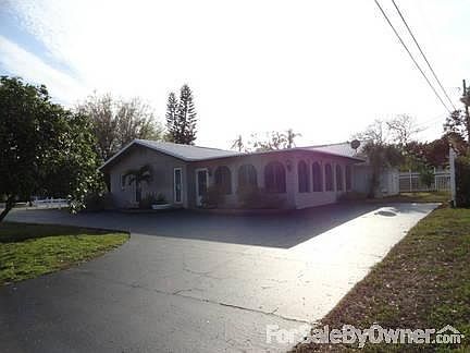 2nd image of 3801 22nd Ave N