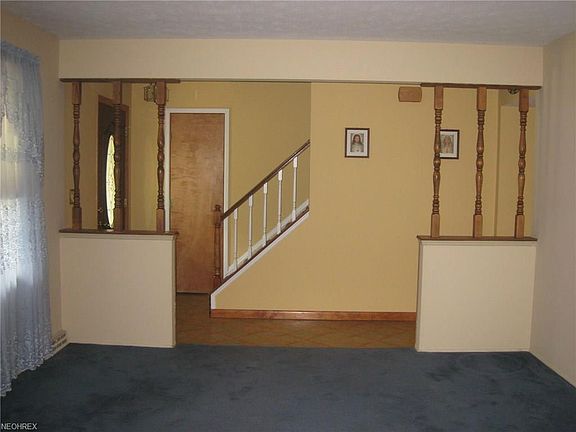 5th image of 1963 Kingsdale Dr