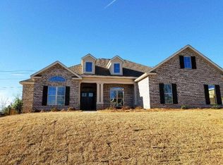 103 S Carmenville Dr, Bonaire, GA 31005