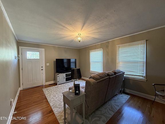 4th image of 1379 Byrd Cir