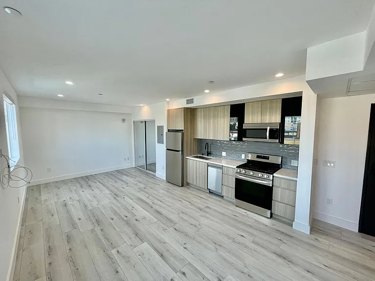 930 S Catalina St #503 — Photo 3