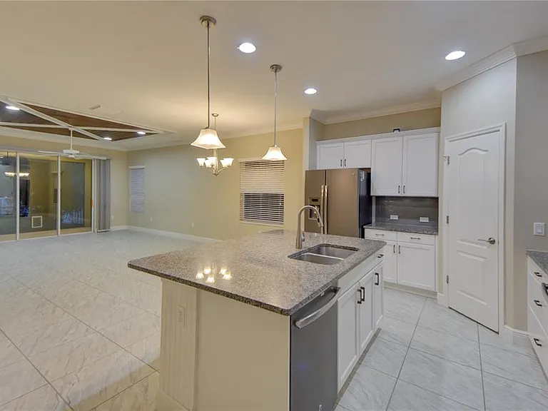 7408 Ridgelake Cir — Photo 9