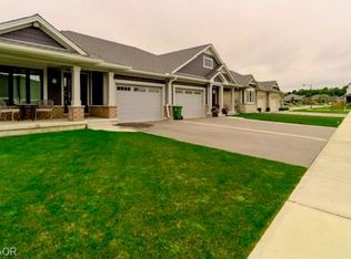 8 Harlequin Ct, Saint Thomas, ON N5R 0L5