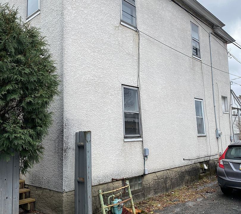 1st image of 716-718 N Alder St