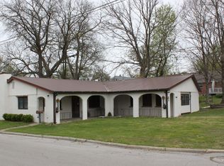 115 W 11th St, Carthage, MO 64836