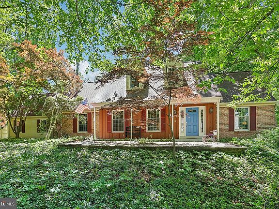 2nd image of 829 Nathan Hale Dr