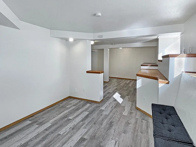 913 N 6th St #6 — Photo 15