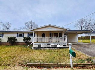 9 E Adams Ct, Mount Vernon, IL 62864