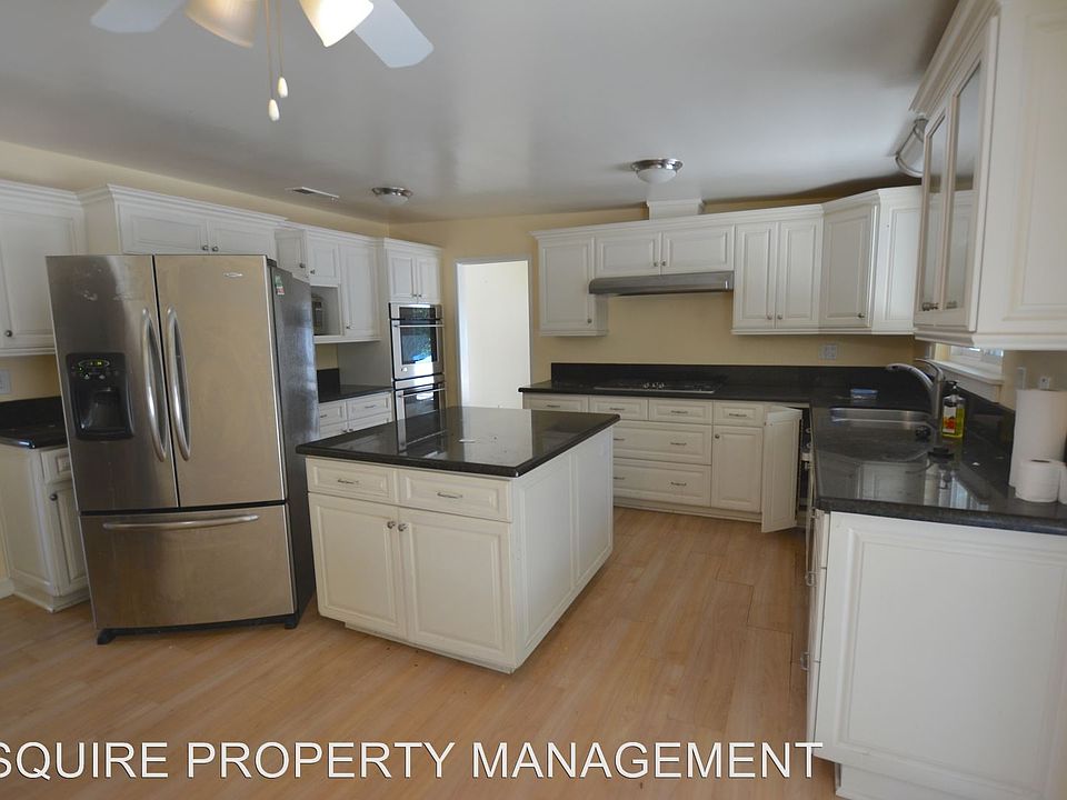 1st image of 538 Calle Sequoia