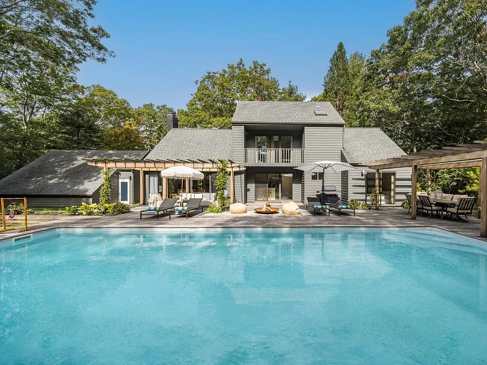 43 Red Fox Ln