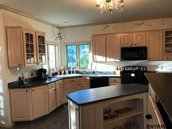 5th image of 93 Gullane Dr