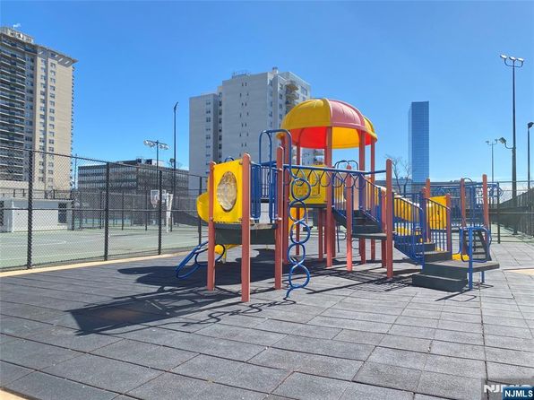 2100 Linwood Ave APT 2G, Fort Lee, NJ 07024