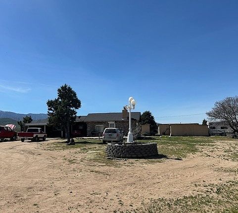 2nd image of 6677 Snowline Rd