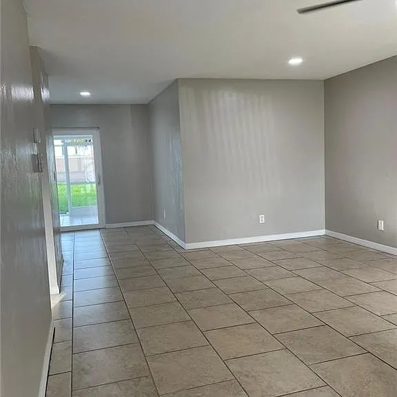 2505 SE 16th Pl #2 — Photo 17