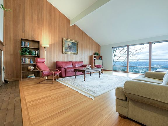 4th image of 4517 Somerset Pl SE