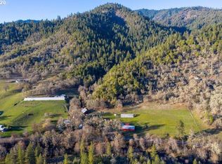 14855 E Evans Creek Rd, Rogue River, OR 97537