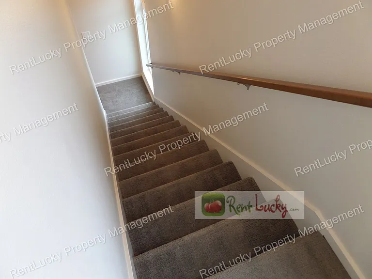 4304 Evanston Ave N — Photo 17