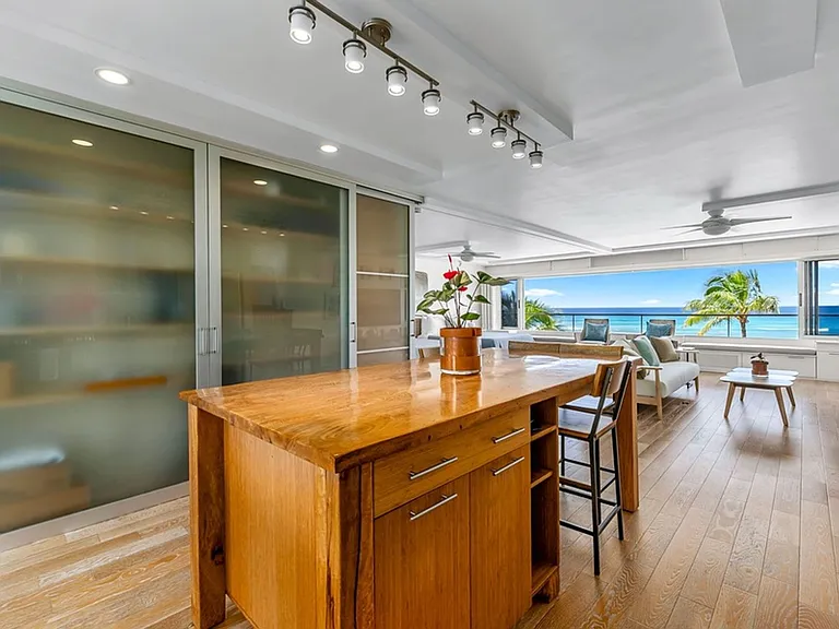 2895 Kalakaua Ave #501 — Photo 13
