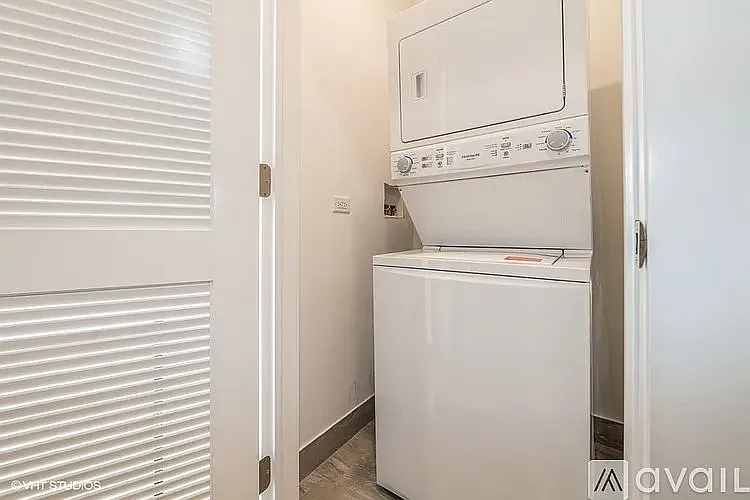 3216 N Karlov Ave #2N — Photo 13