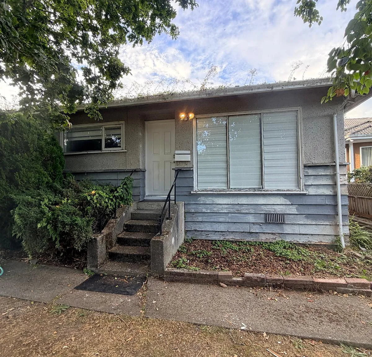 3 bed, 1300 sqft, $3,400 — Photo 1