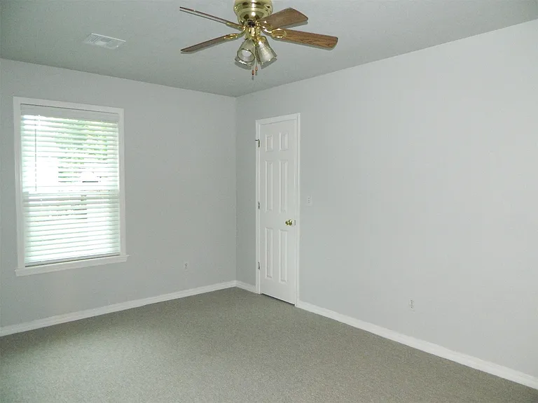 1302 W Exchange St — Photo 18