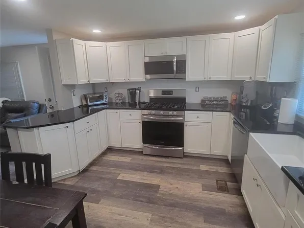 26 Buttercup, Bohemia, NY 11716