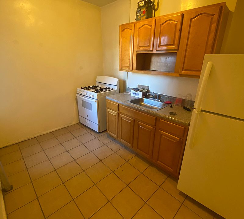 1st image of 450 W 162nd St APT 24W