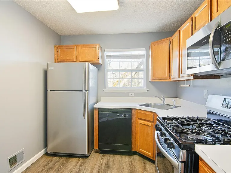 1125 Hyde Park Ct #1125 — Photo 6