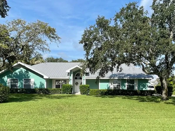 717 W Fischer Cir, Sebastian, FL 32958