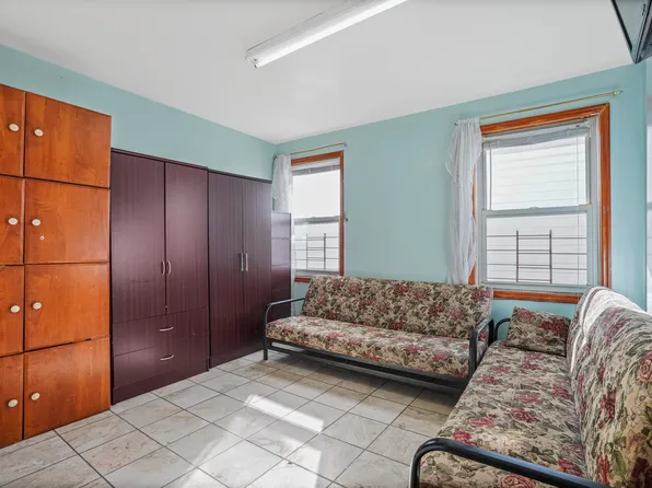 1728 West 2nd Street image 6 of 18