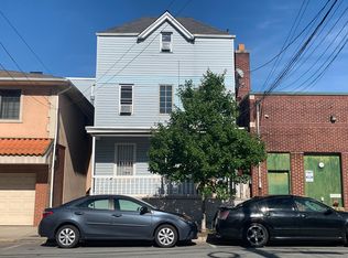 6 6th St #2, Harrison, NJ 07029