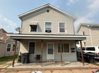 321 Caroline St, Pekin, IL 61554