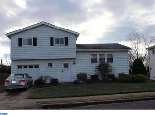 21 Mill Bend Rd, Hamilton, NJ 08690