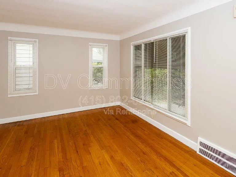19001 Nitra Ave — Photo 3