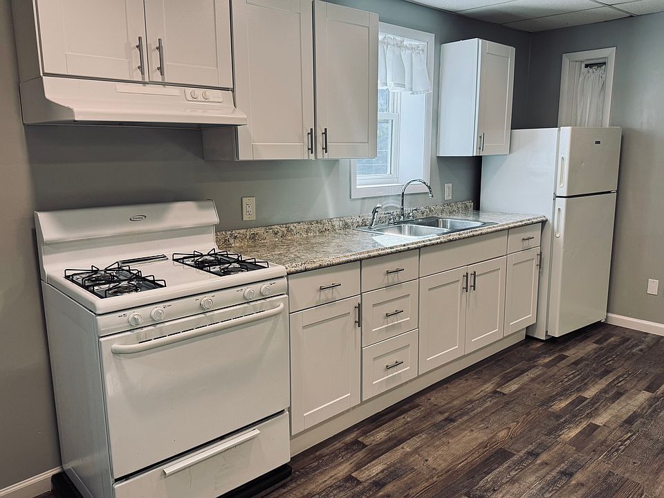 1st image of 945 Beardsley St #1