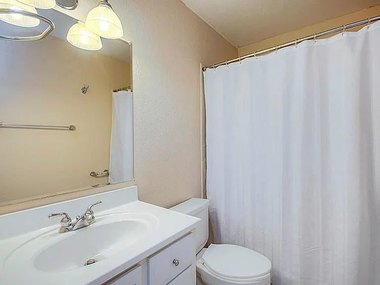 10811 Richmond Ave #19 — Photo 15