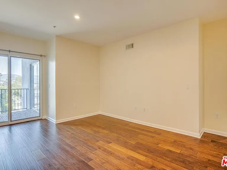 155 S Oxford Ave #506 — Photo 13