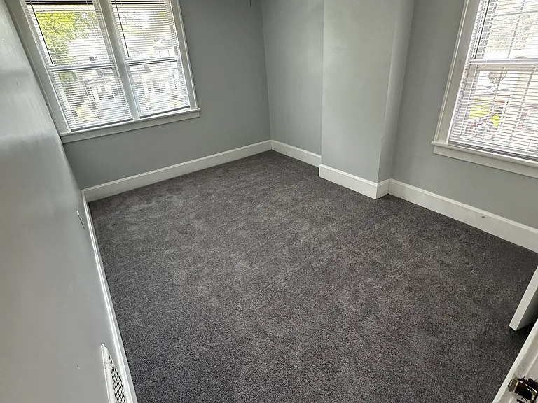 1696 Manchester Ave — Photo 16