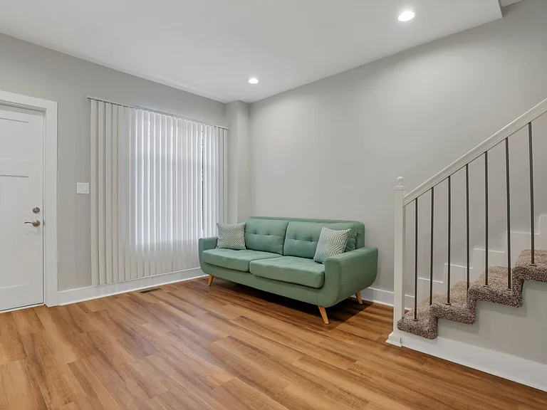 480 S Princeton Ave #484 — Photo 11