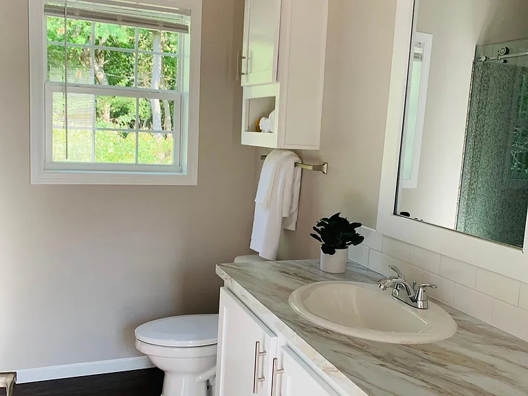 565 Harvey Ave — Photo 7