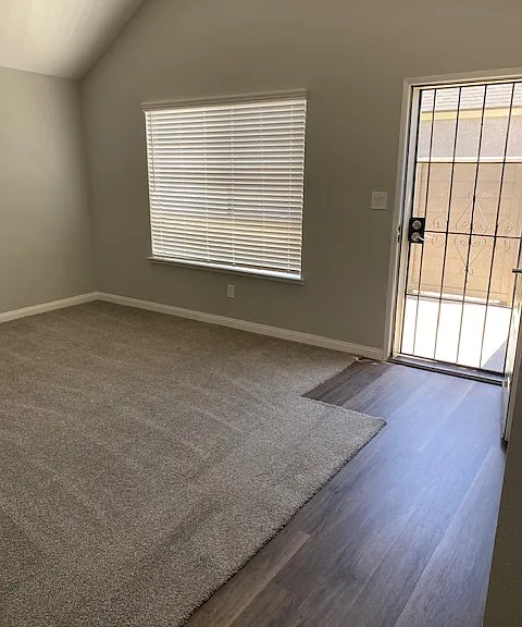 Laurelwood West Villas — Photo 54